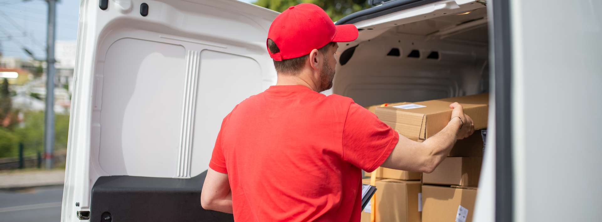 Why Same-Day Delivery Services Are Essential for Modern Businesses | Falcon Express